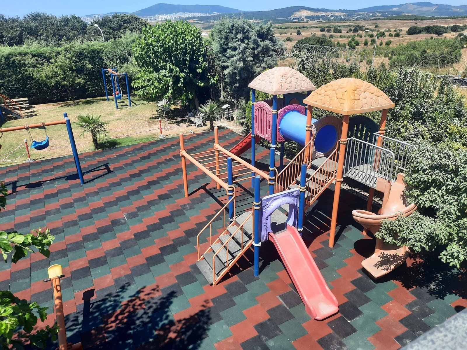 Kare Kauçuk Zemin Kaplama